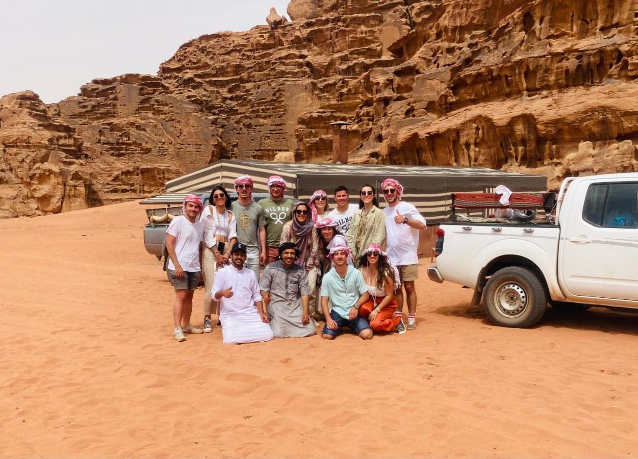Bedouin Memories Camp Hotel Wadi Rum Buitenkant foto