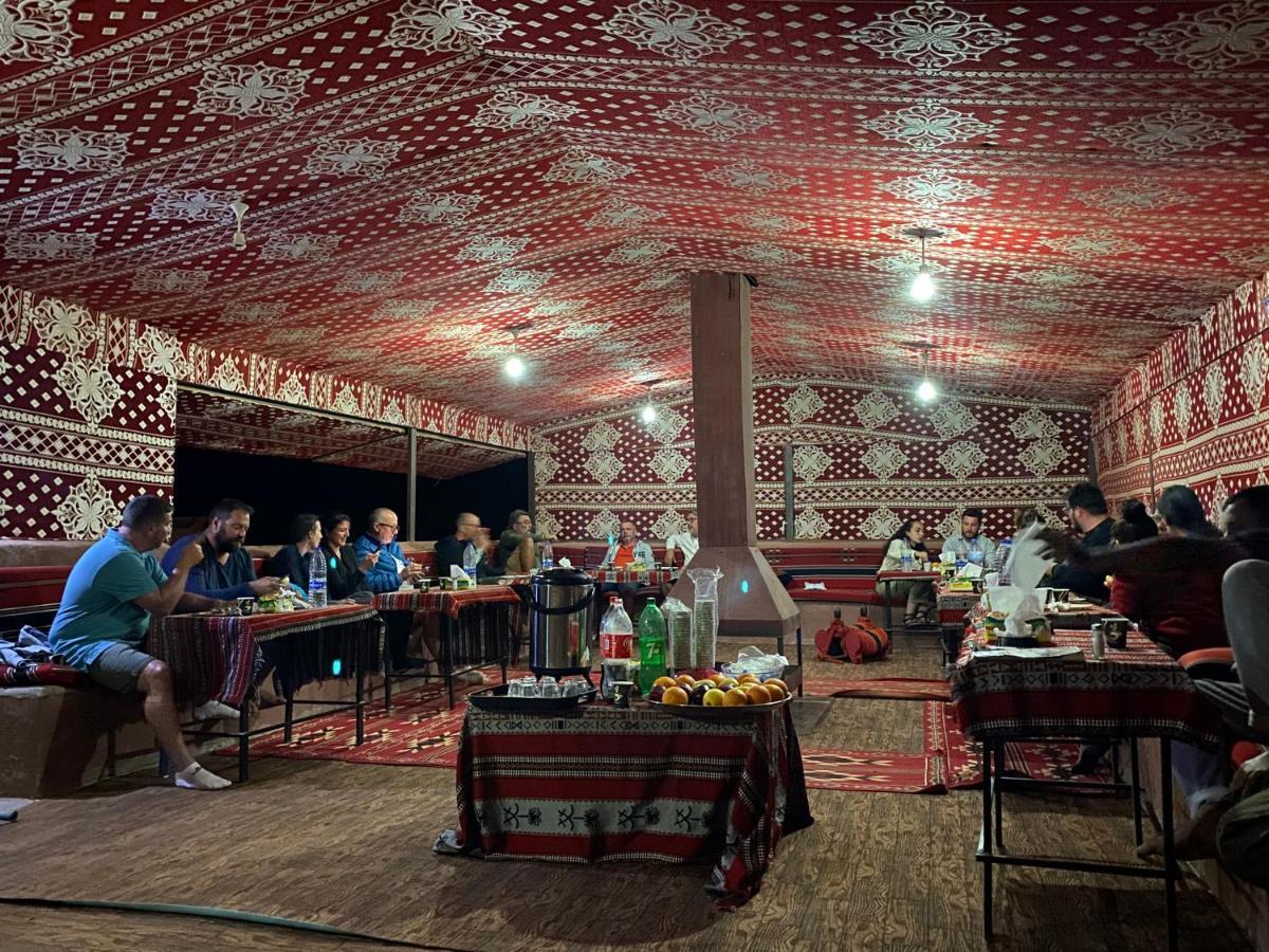 Bedouin Memories Camp Hotel Wadi Rum Buitenkant foto